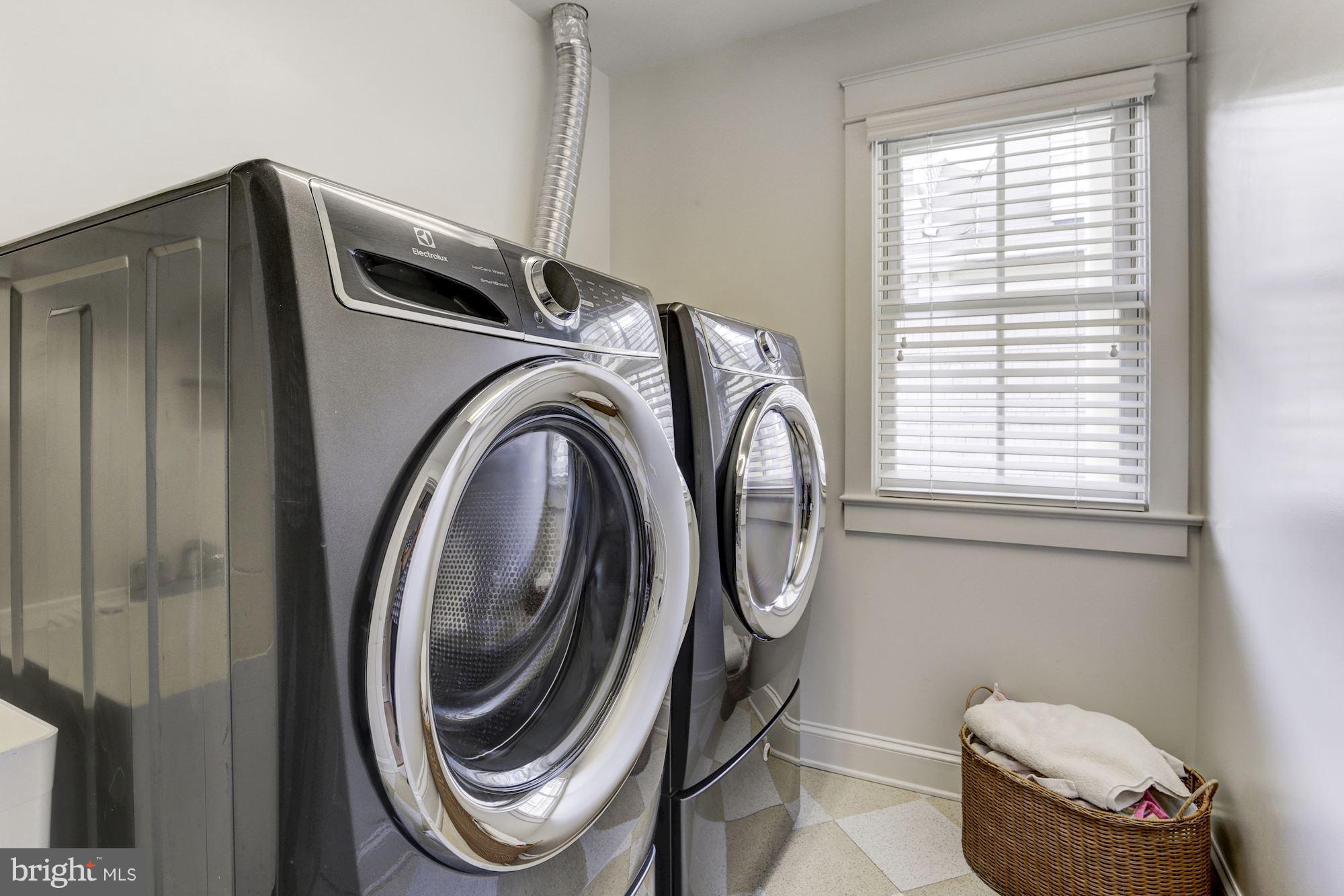 NORTH ARLINGTON - Residential