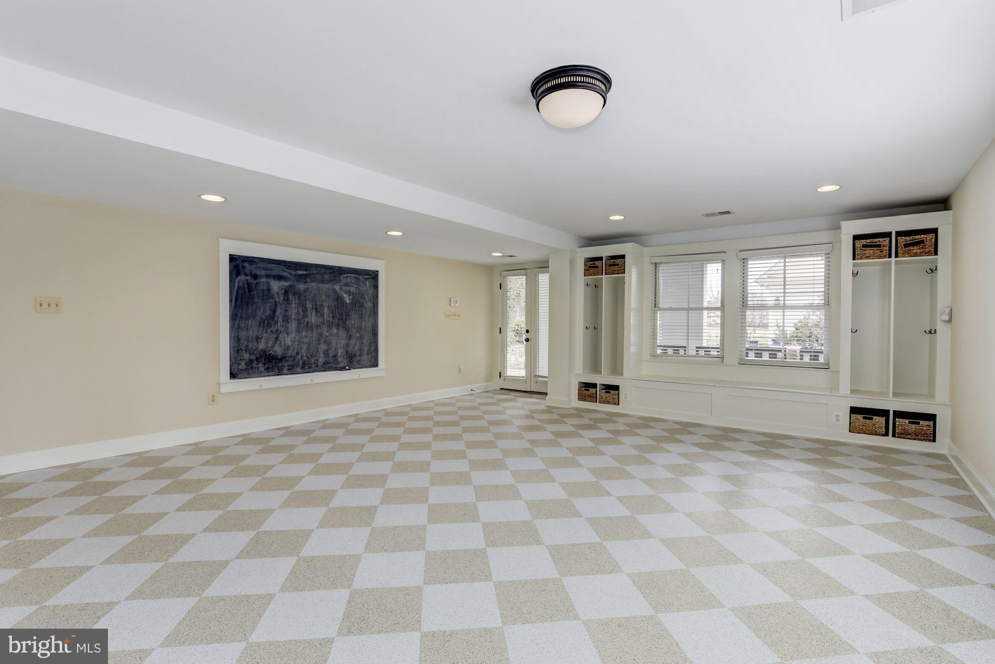 NORTH ARLINGTON - Residential