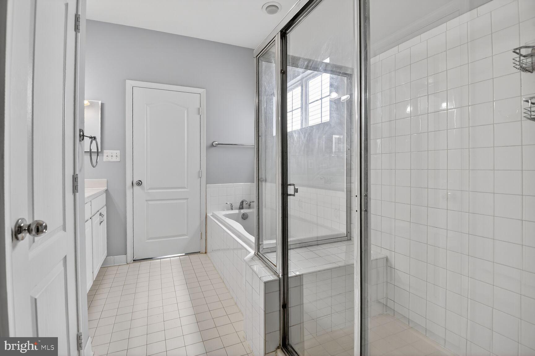 RIVER OAKS - Residential