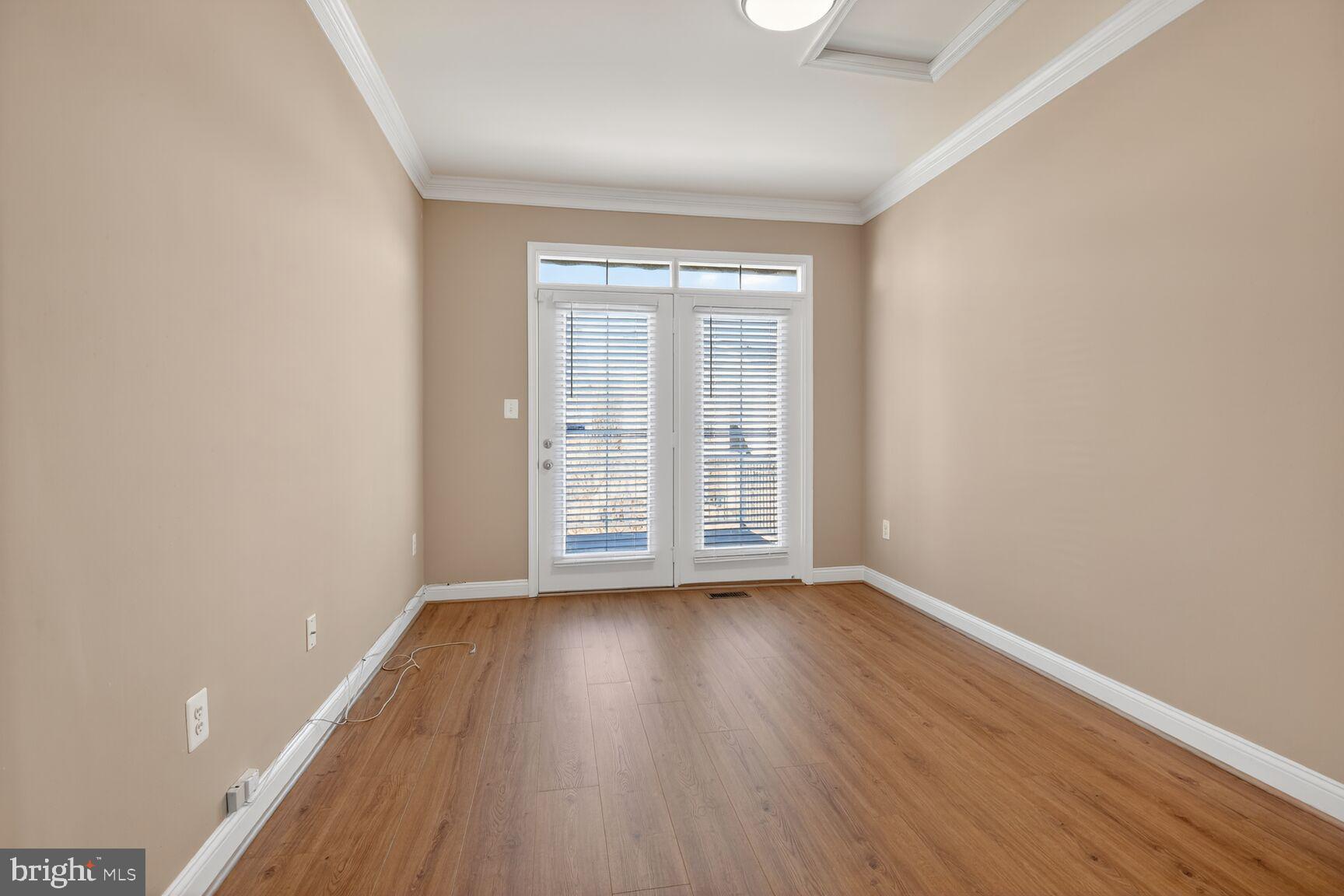 RIVER OAKS - Residential