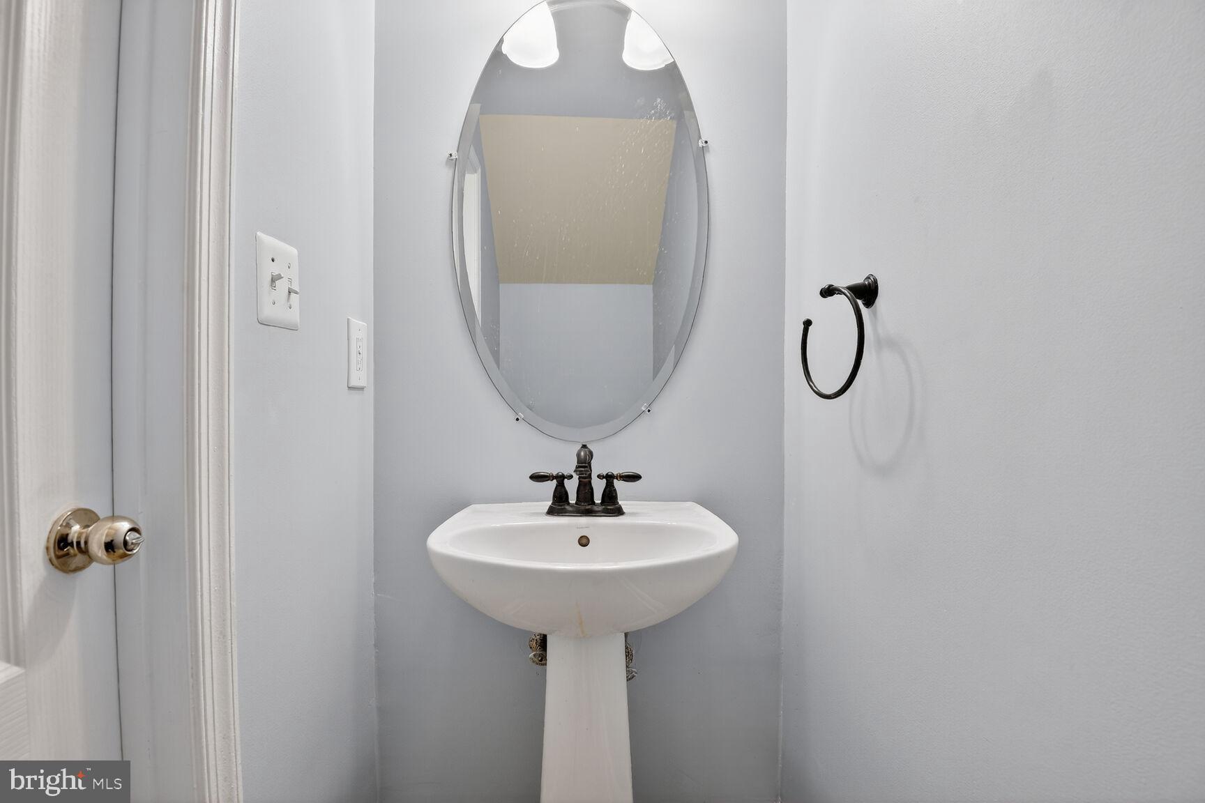 RIVER OAKS - Residential