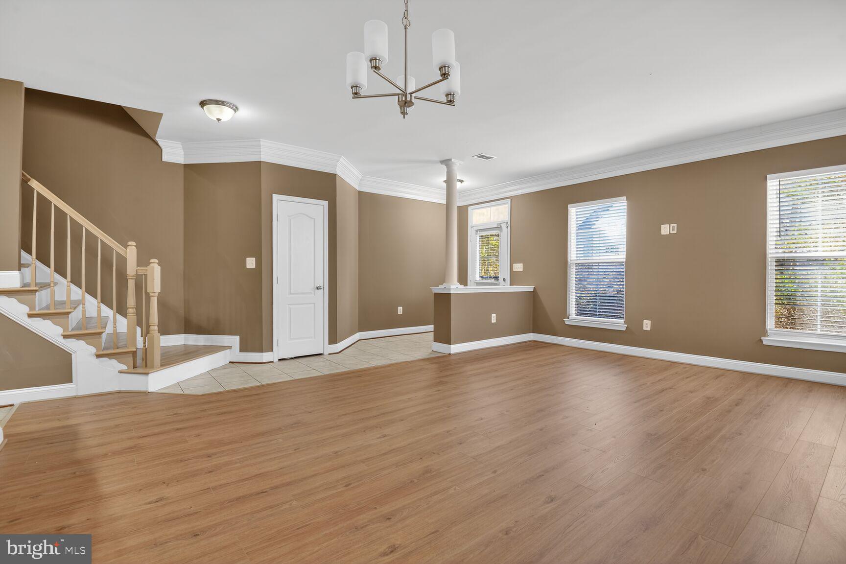 RIVER OAKS - Residential