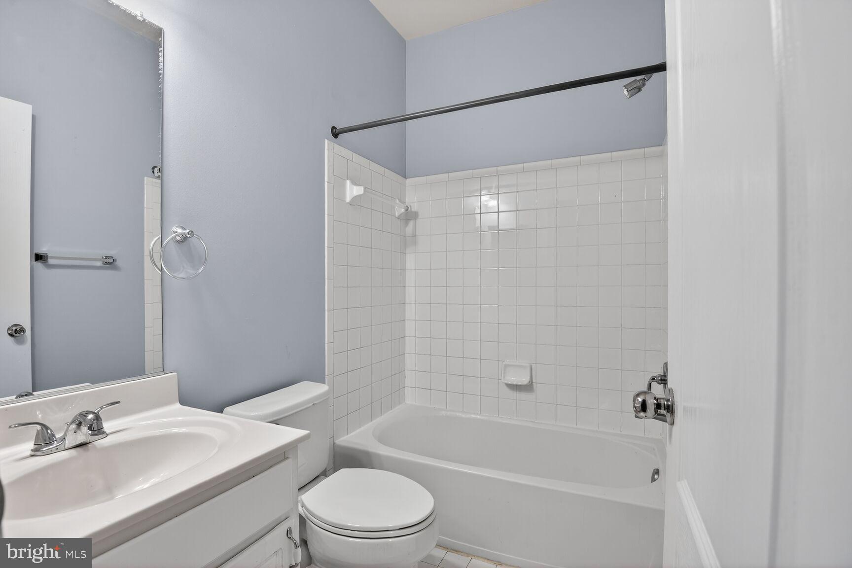 RIVER OAKS - Residential