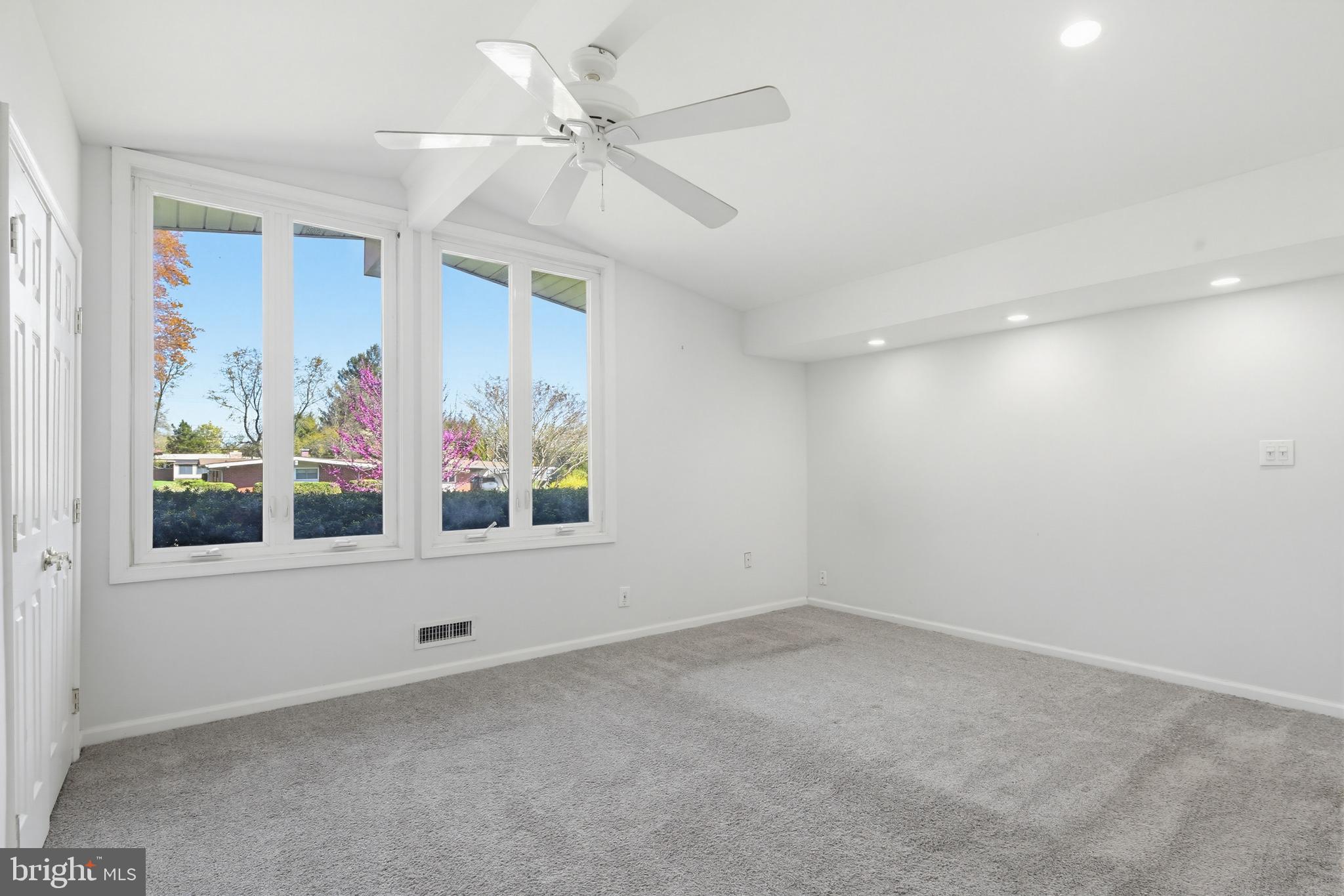 DUMBARTON HEIGHTS - Residential