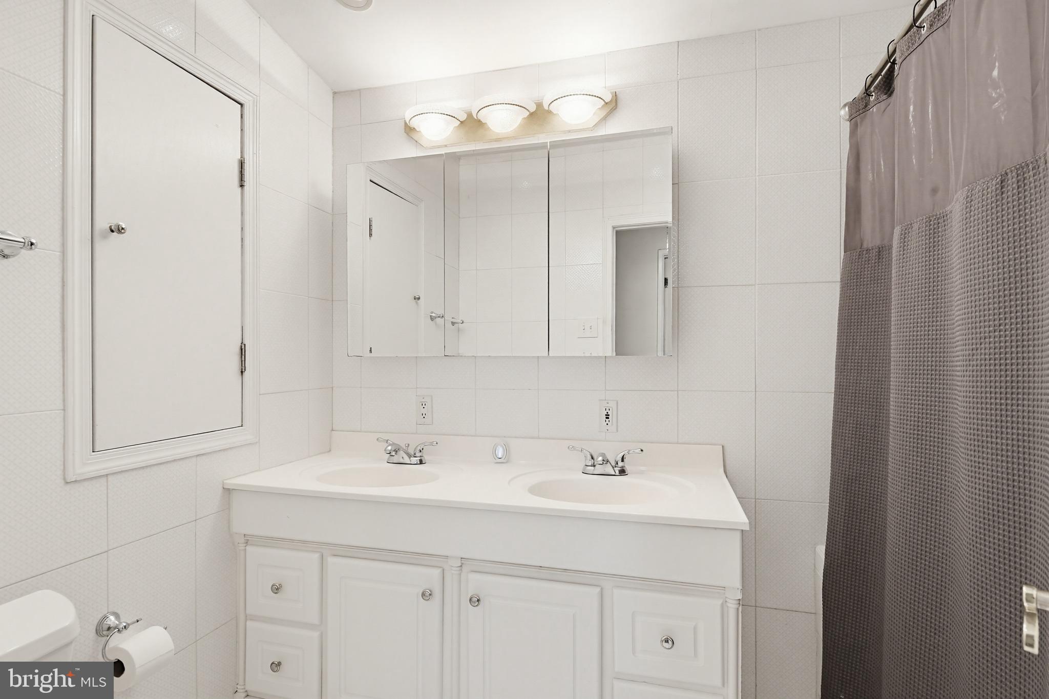 DUMBARTON HEIGHTS - Residential