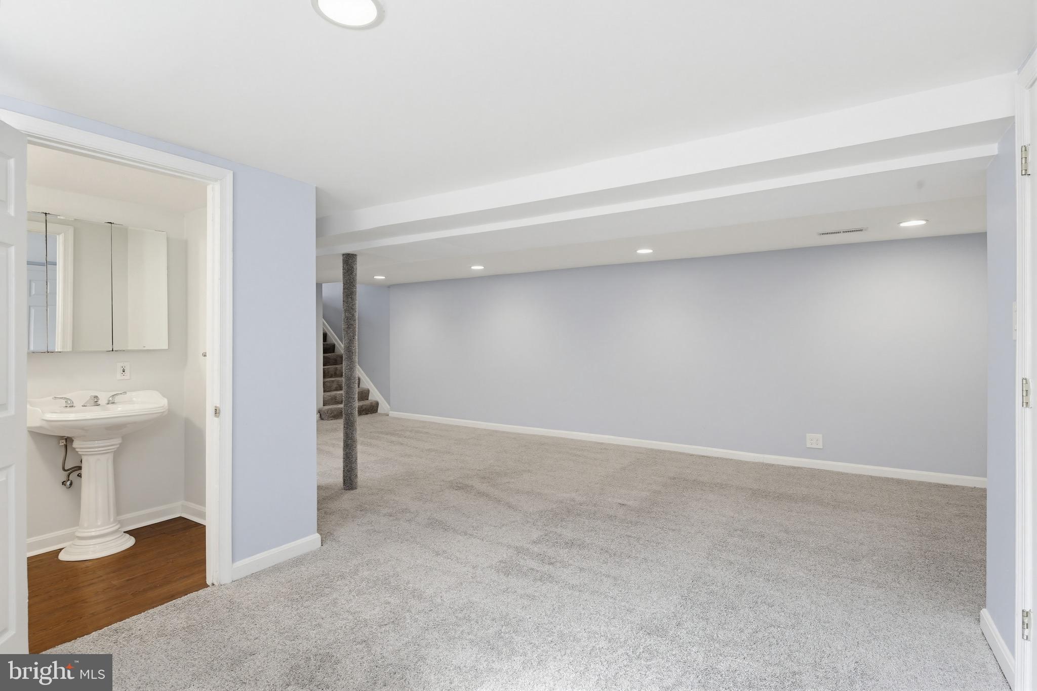 DUMBARTON HEIGHTS - Residential