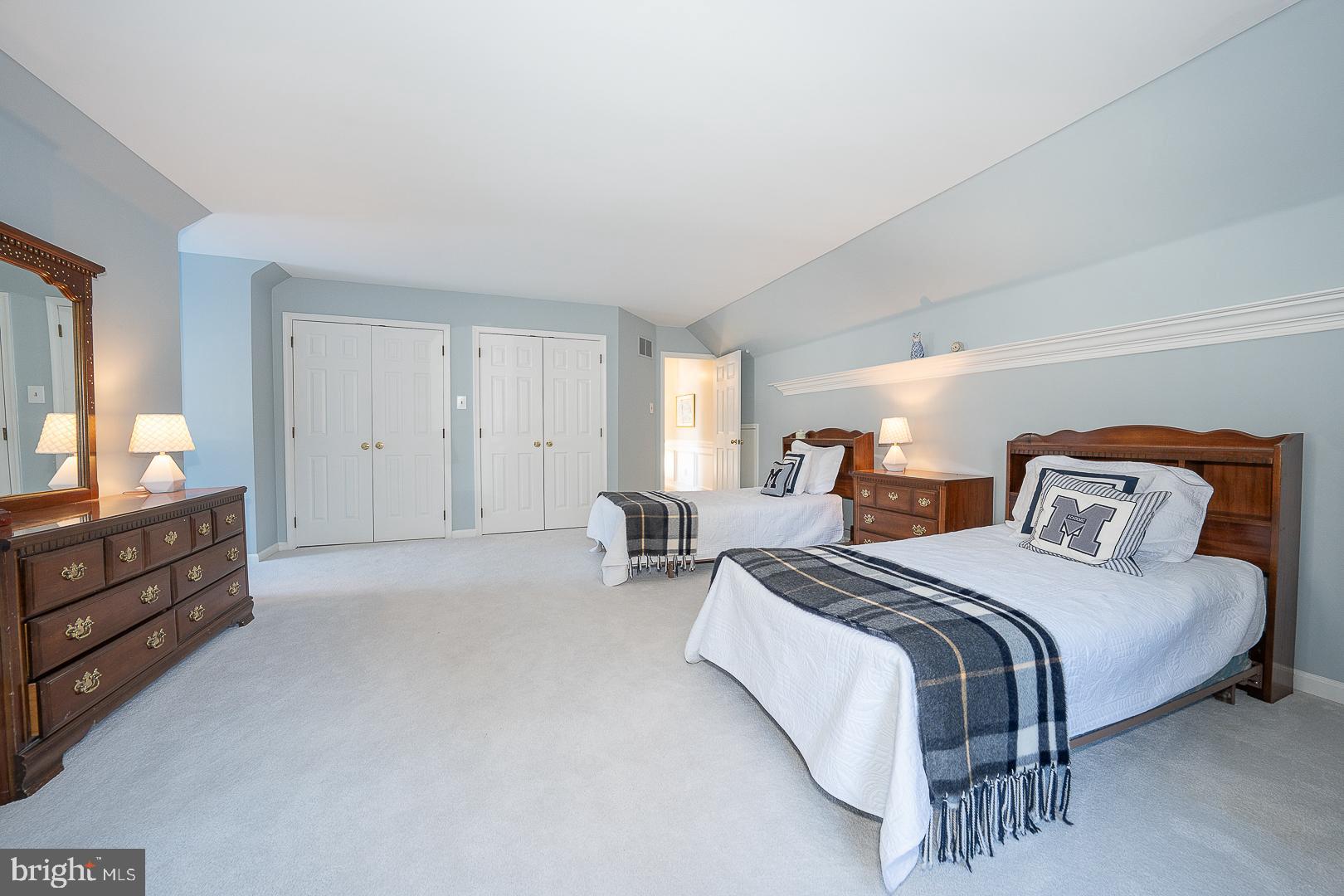 FOX RIDGE - Residential