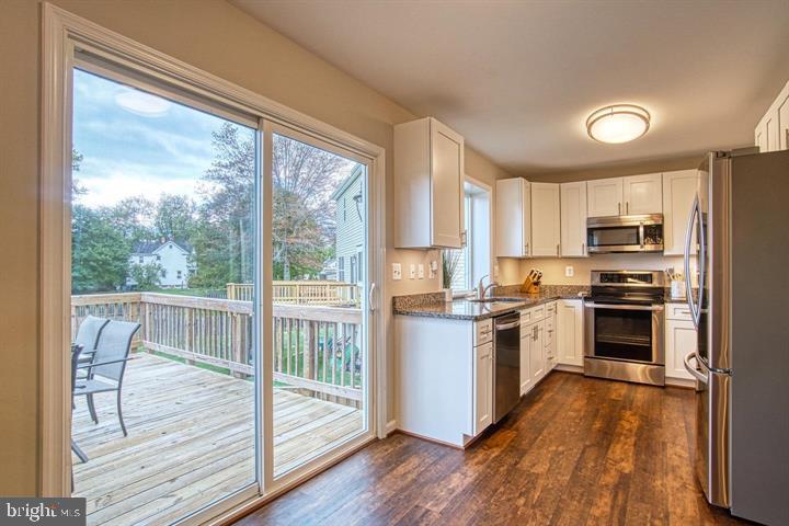 ROUND HILL - Residential