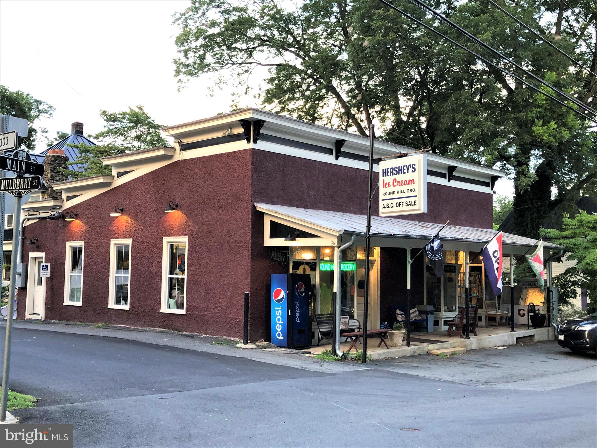 ROUND HILL - Residential