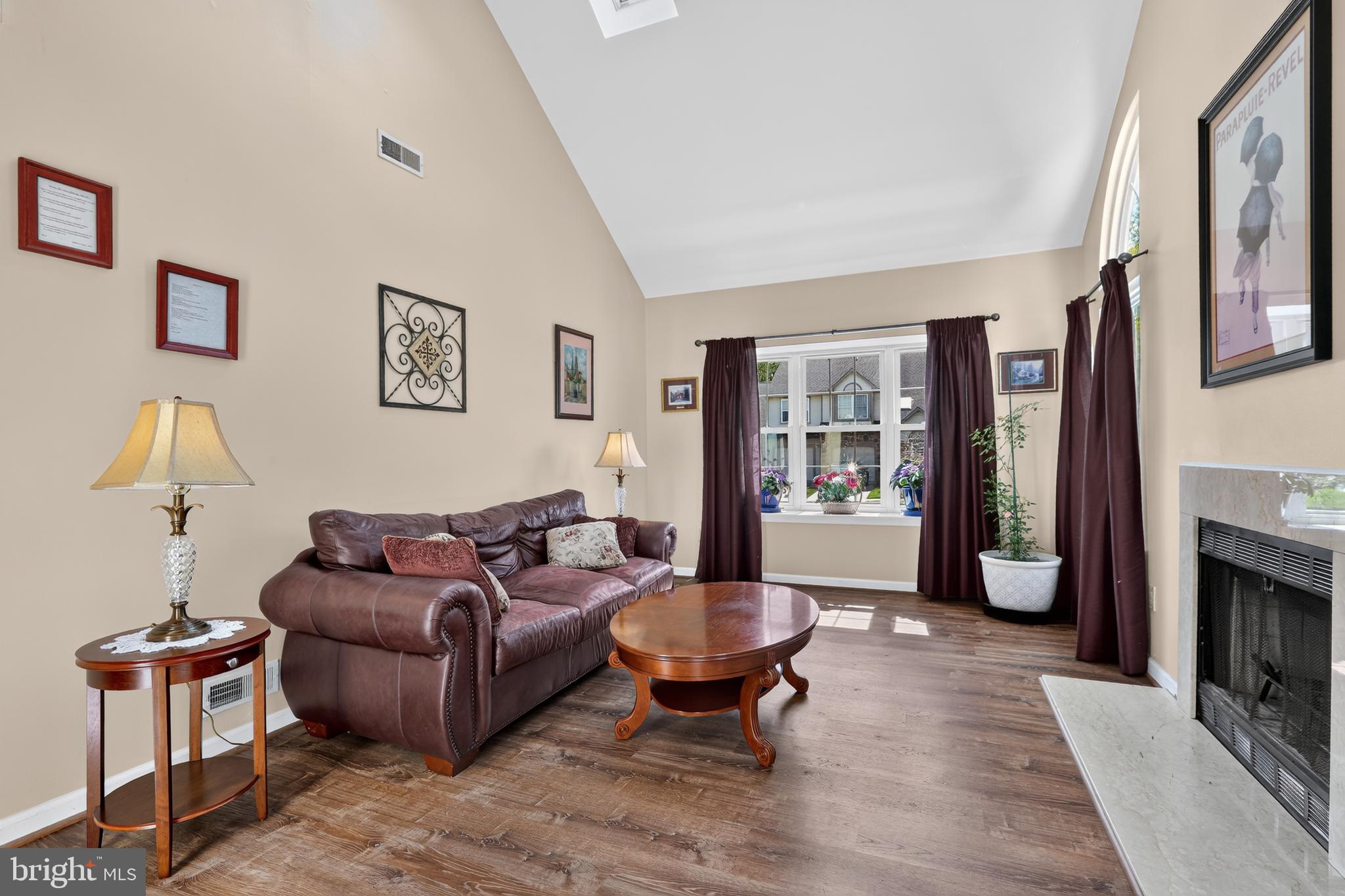 14 SANDHURST DRIVE