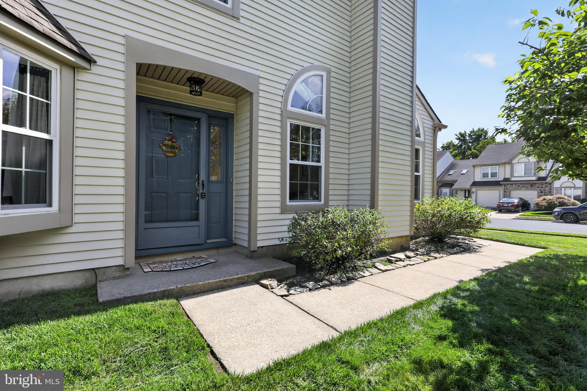 14 SANDHURST DRIVE