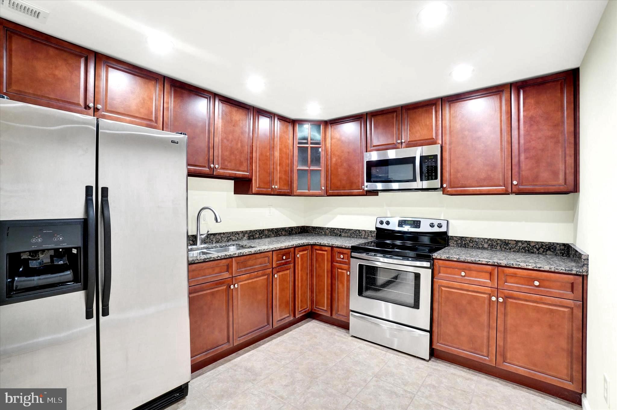 SOUTH POINTE - Residential