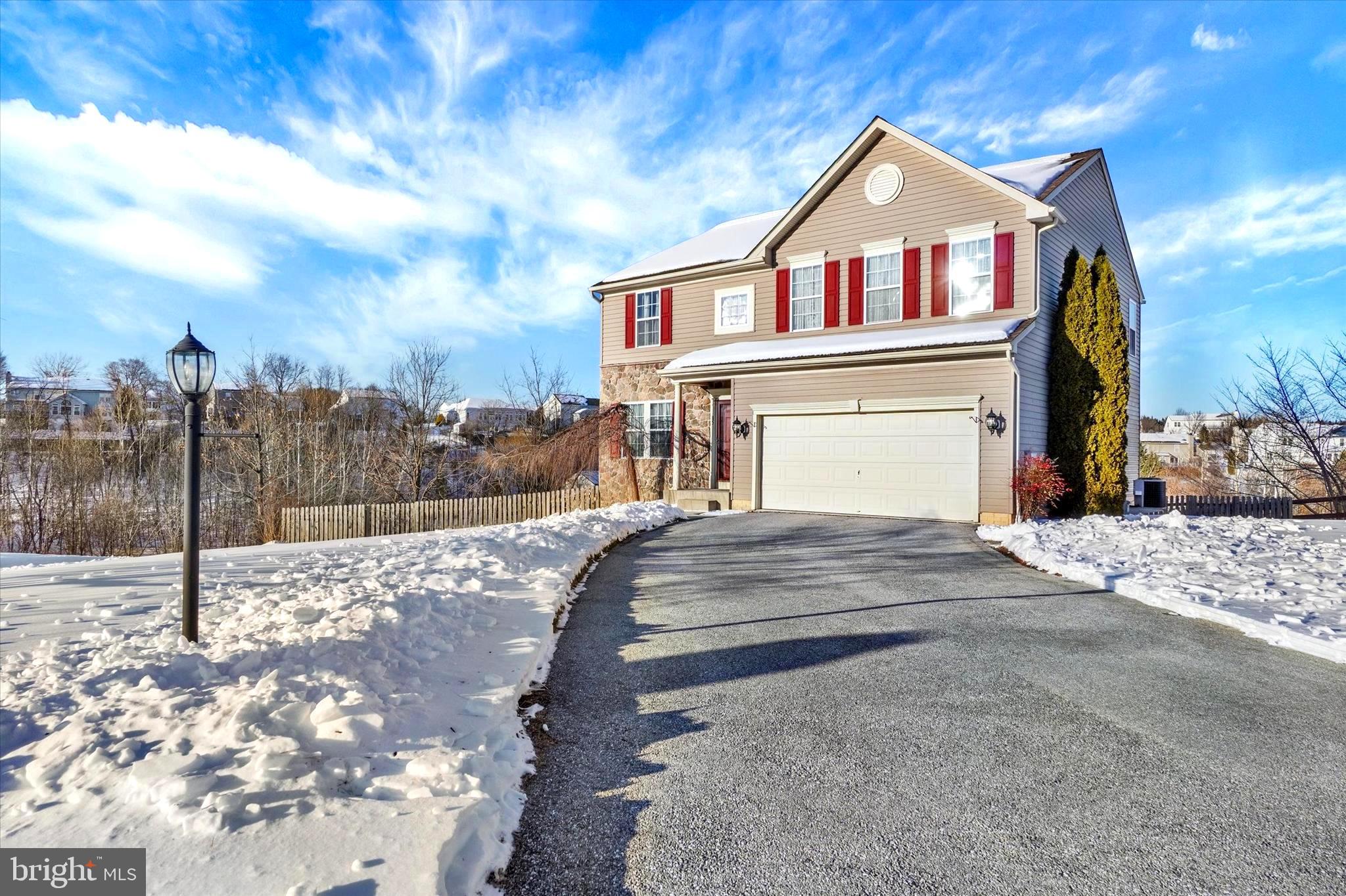 SOUTH POINTE - Residential