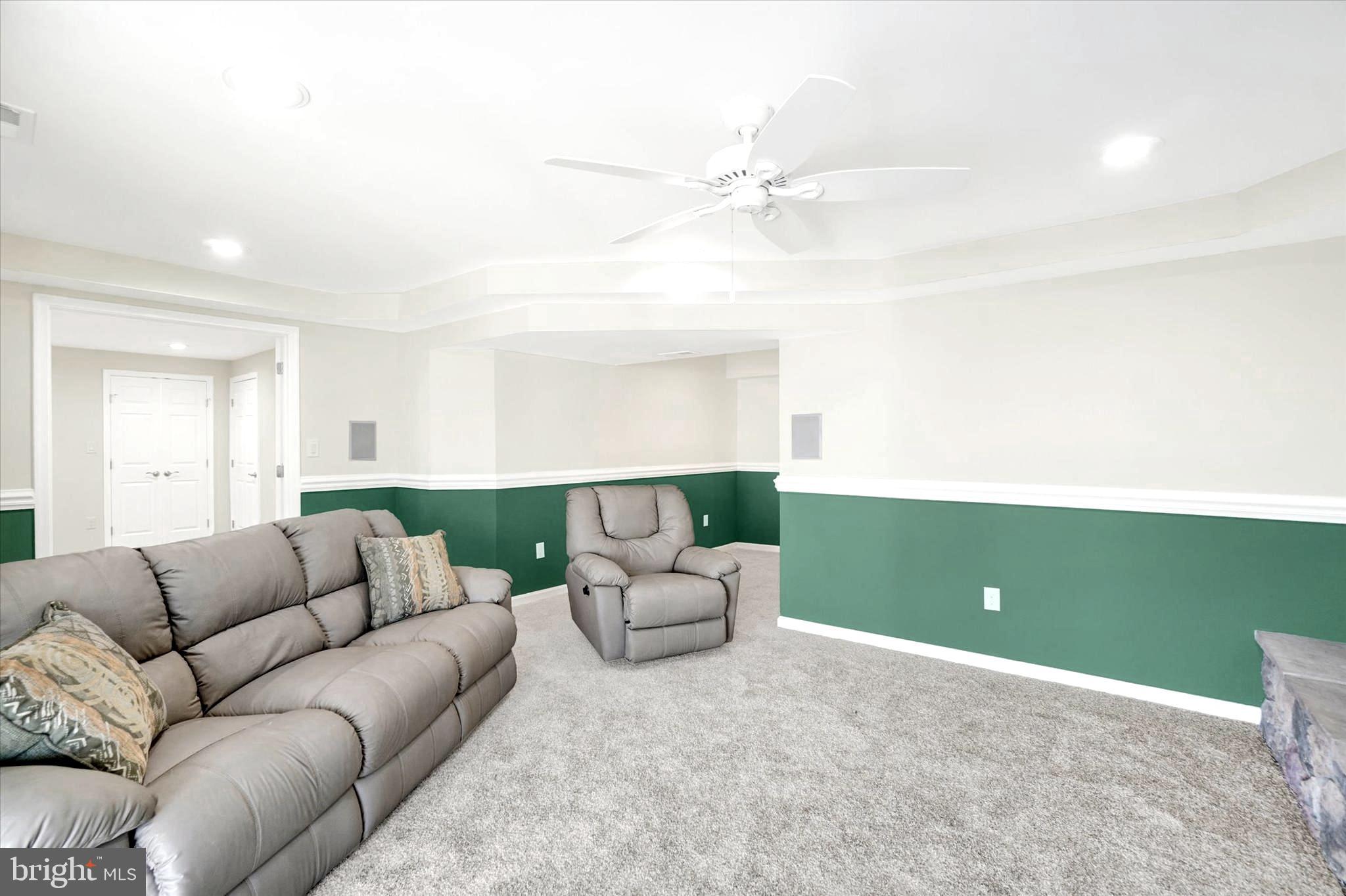 SOUTH POINTE - Residential