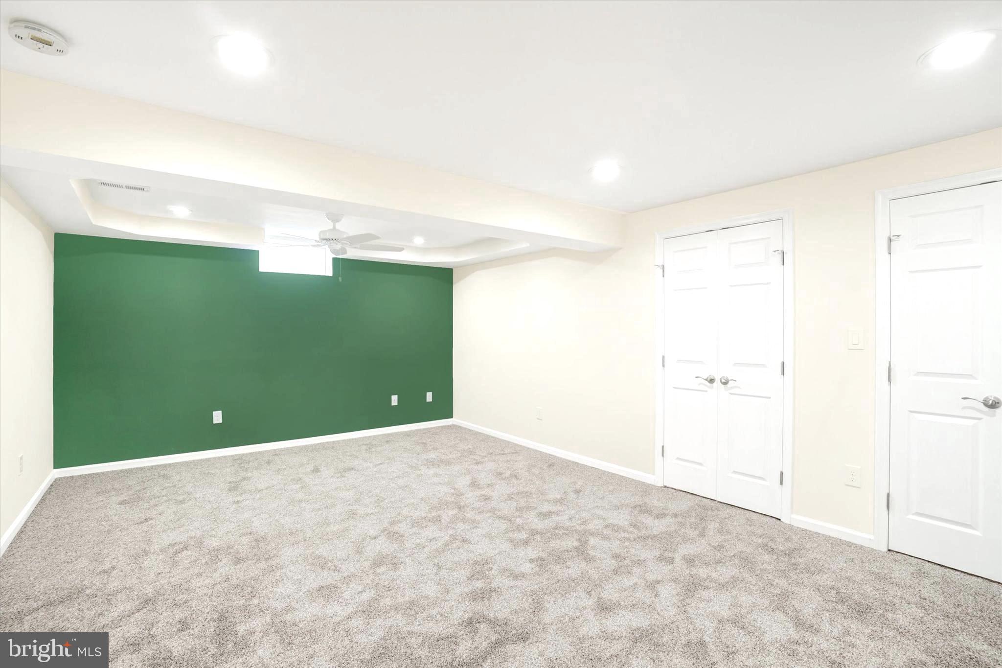 SOUTH POINTE - Residential