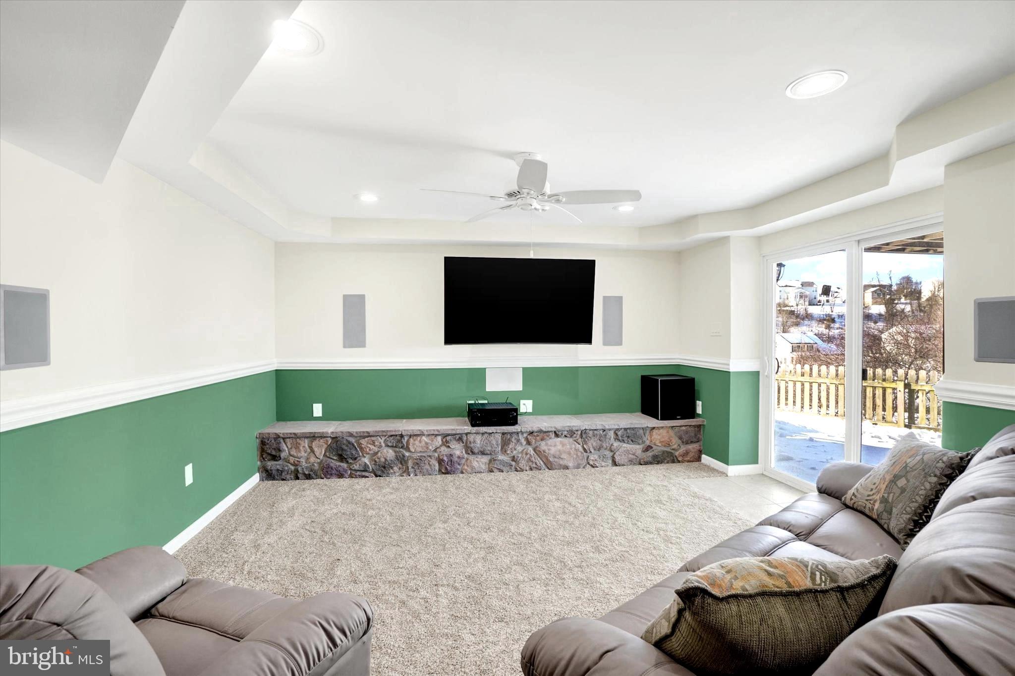 SOUTH POINTE - Residential