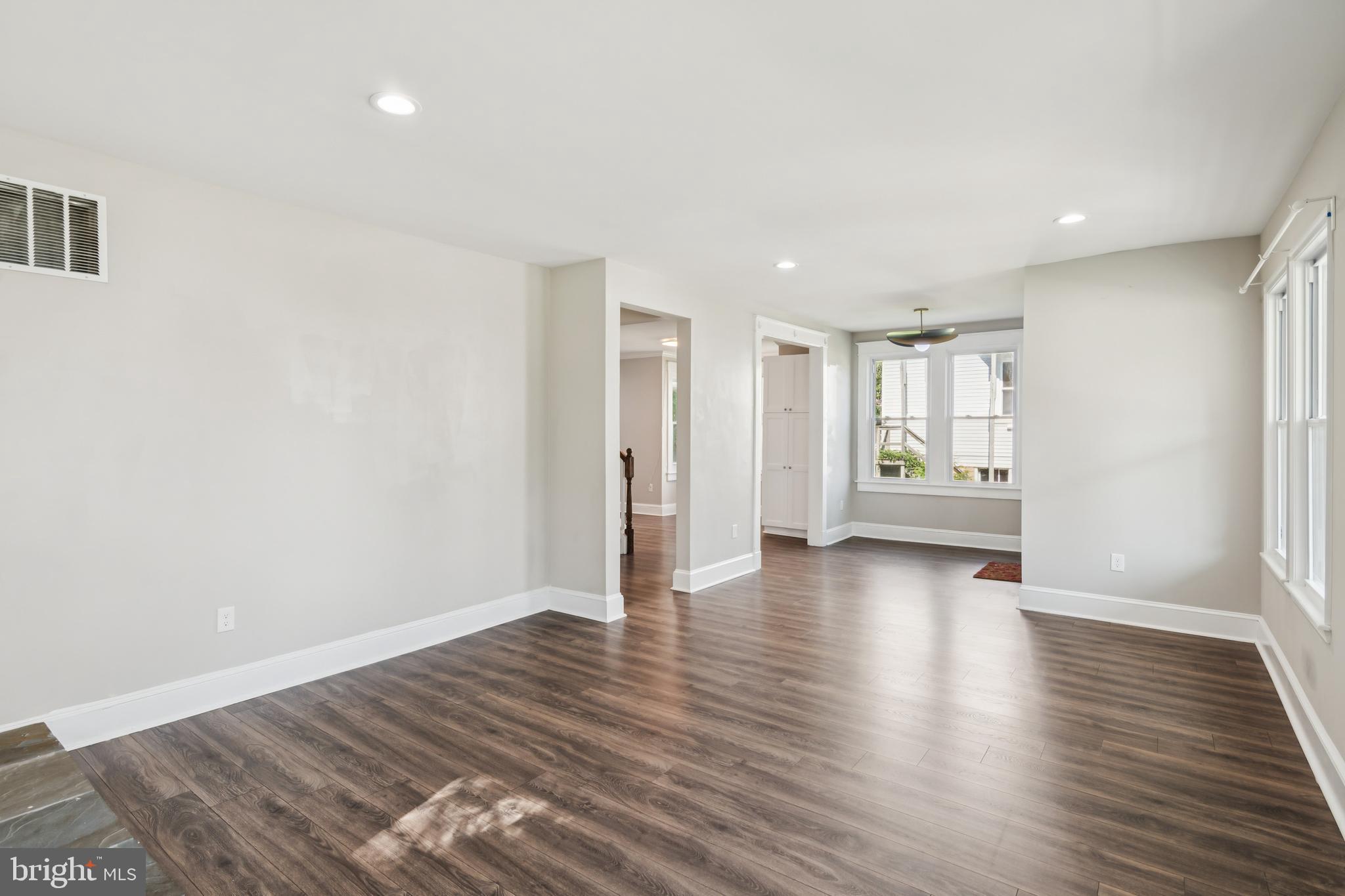 3103 BATAVIA AVENUE