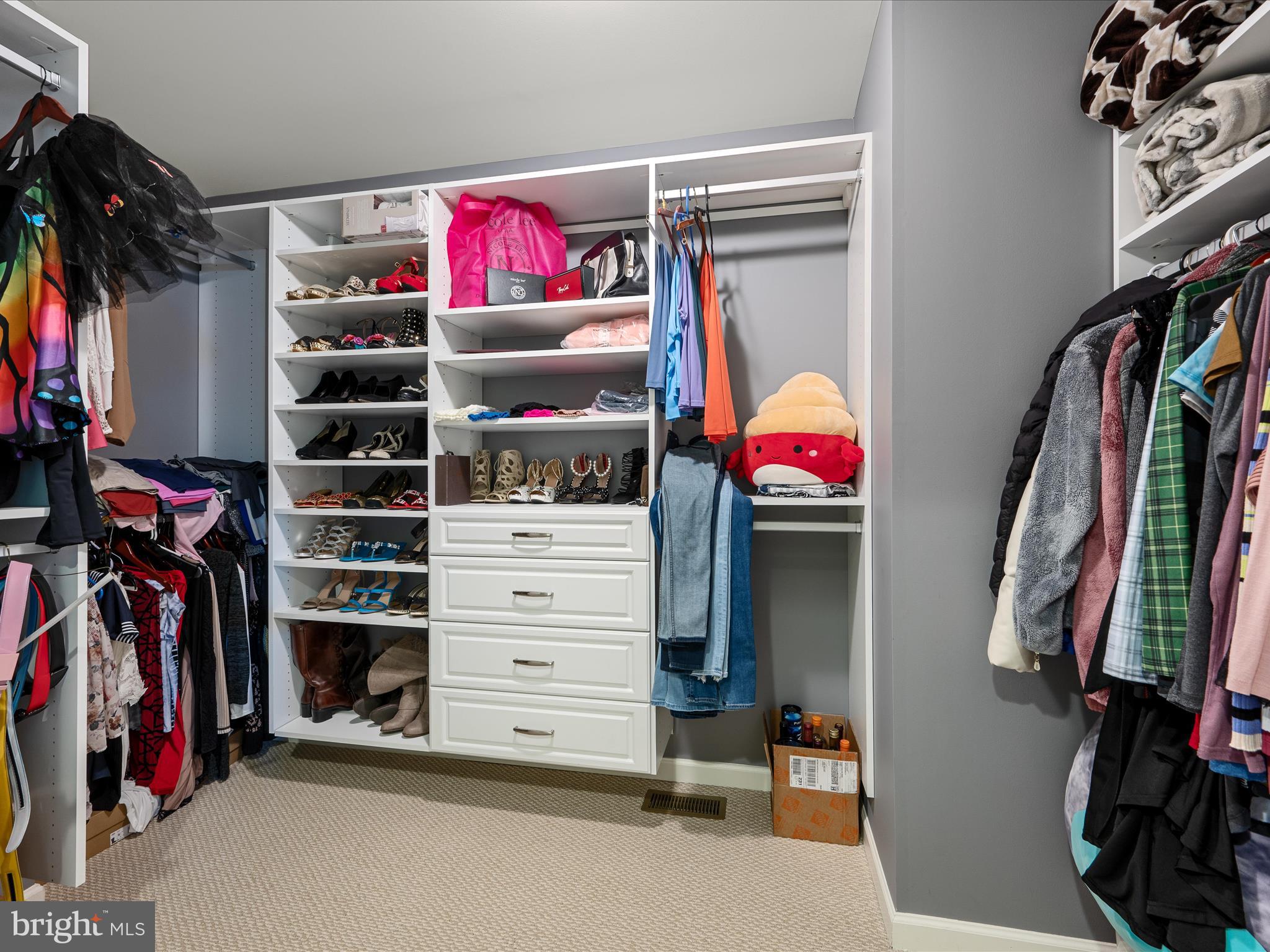 SHERIDAN ESTATES - Residential