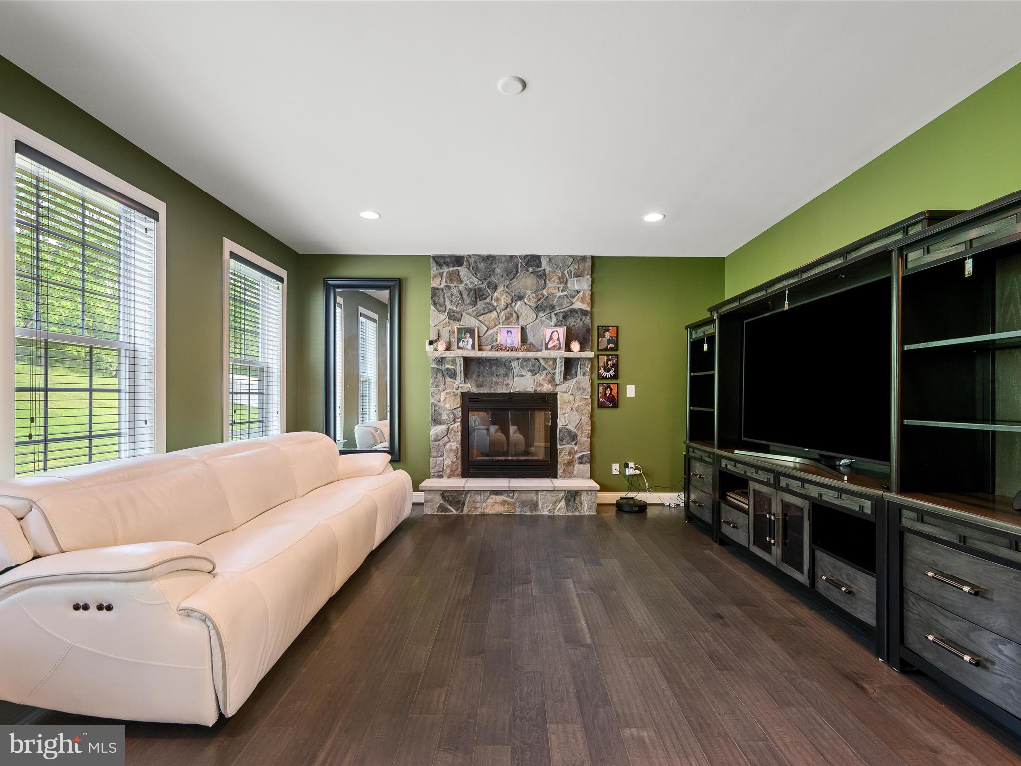 SHERIDAN ESTATES - Residential