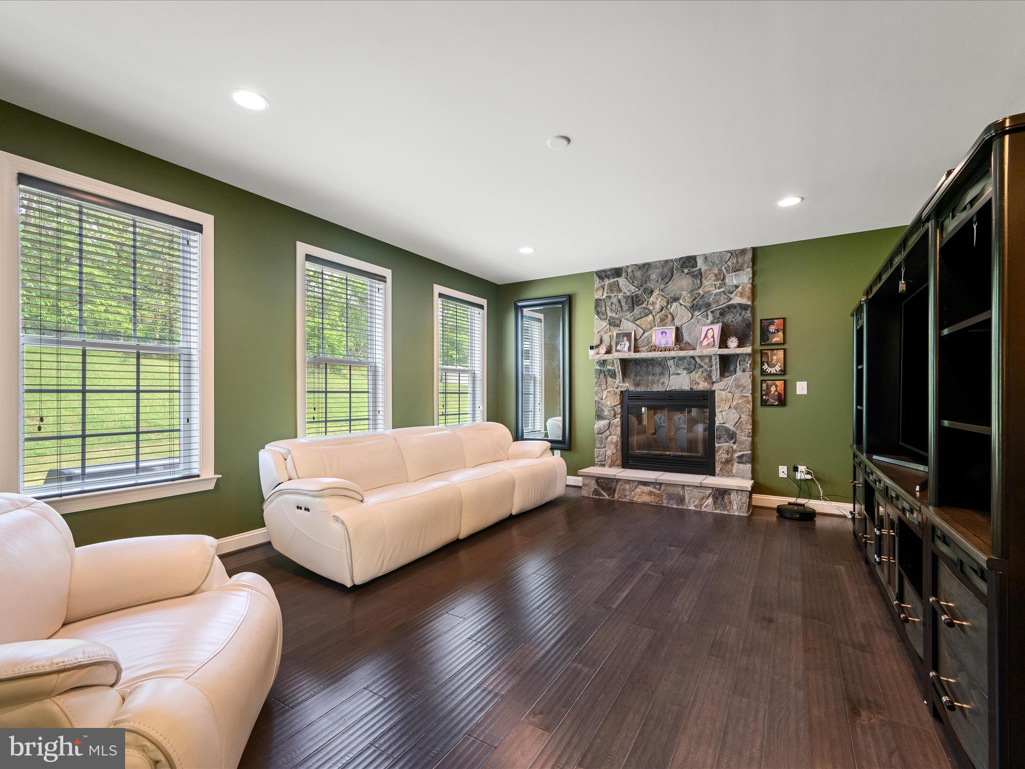 SHERIDAN ESTATES - Residential