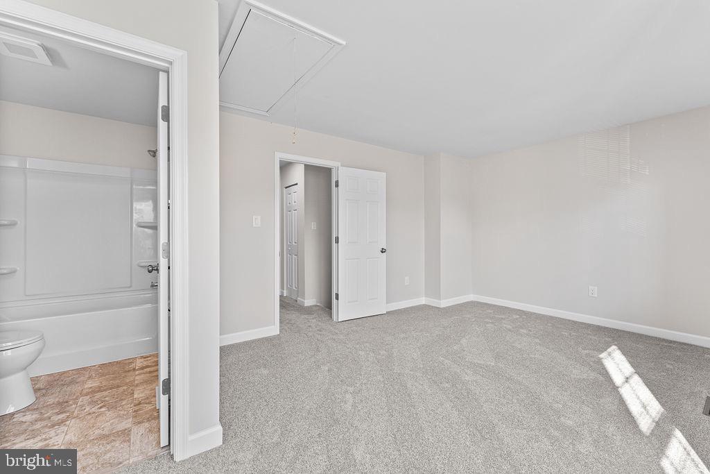 VILLAGES OF SALEM STATION - Residential