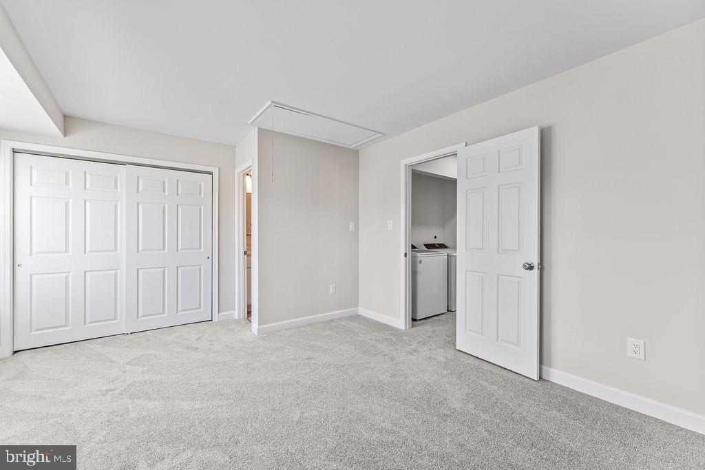 VILLAGES OF SALEM STATION - Residential