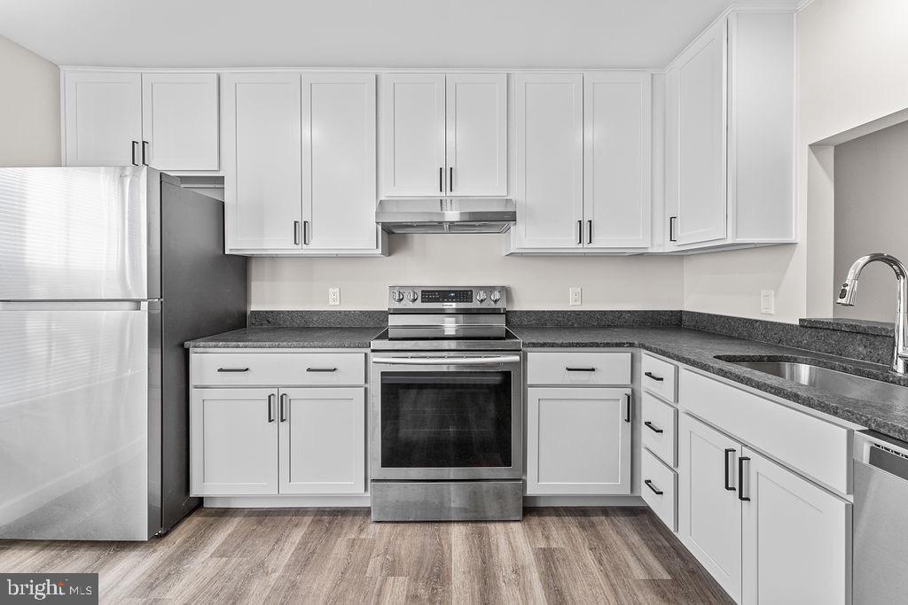 VILLAGES OF SALEM STATION - Residential