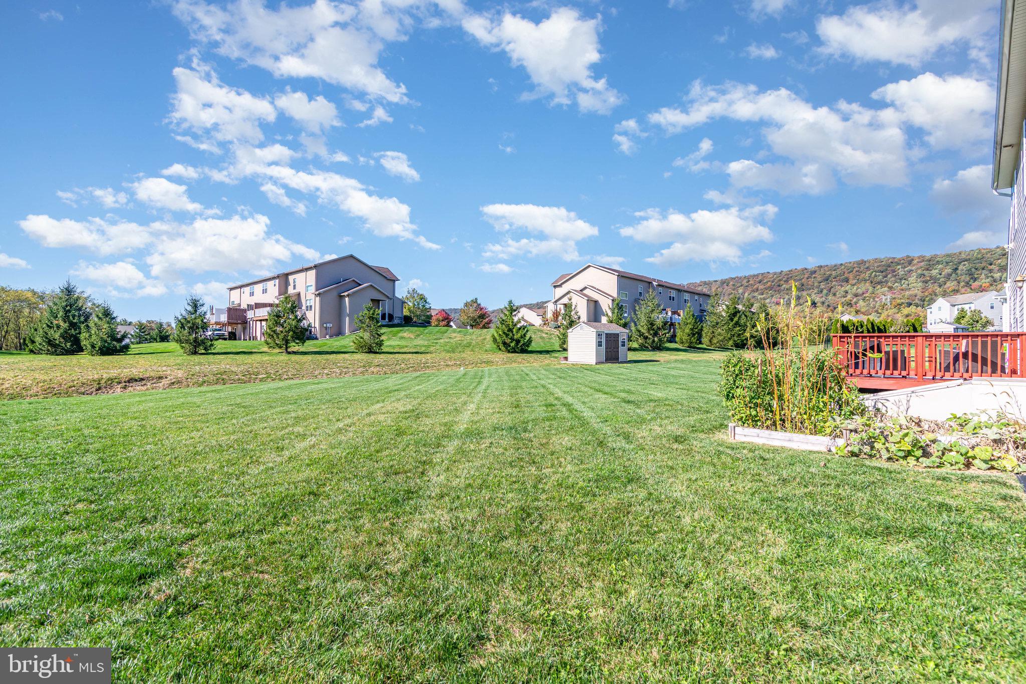 AUTUMN OAKS - Residential