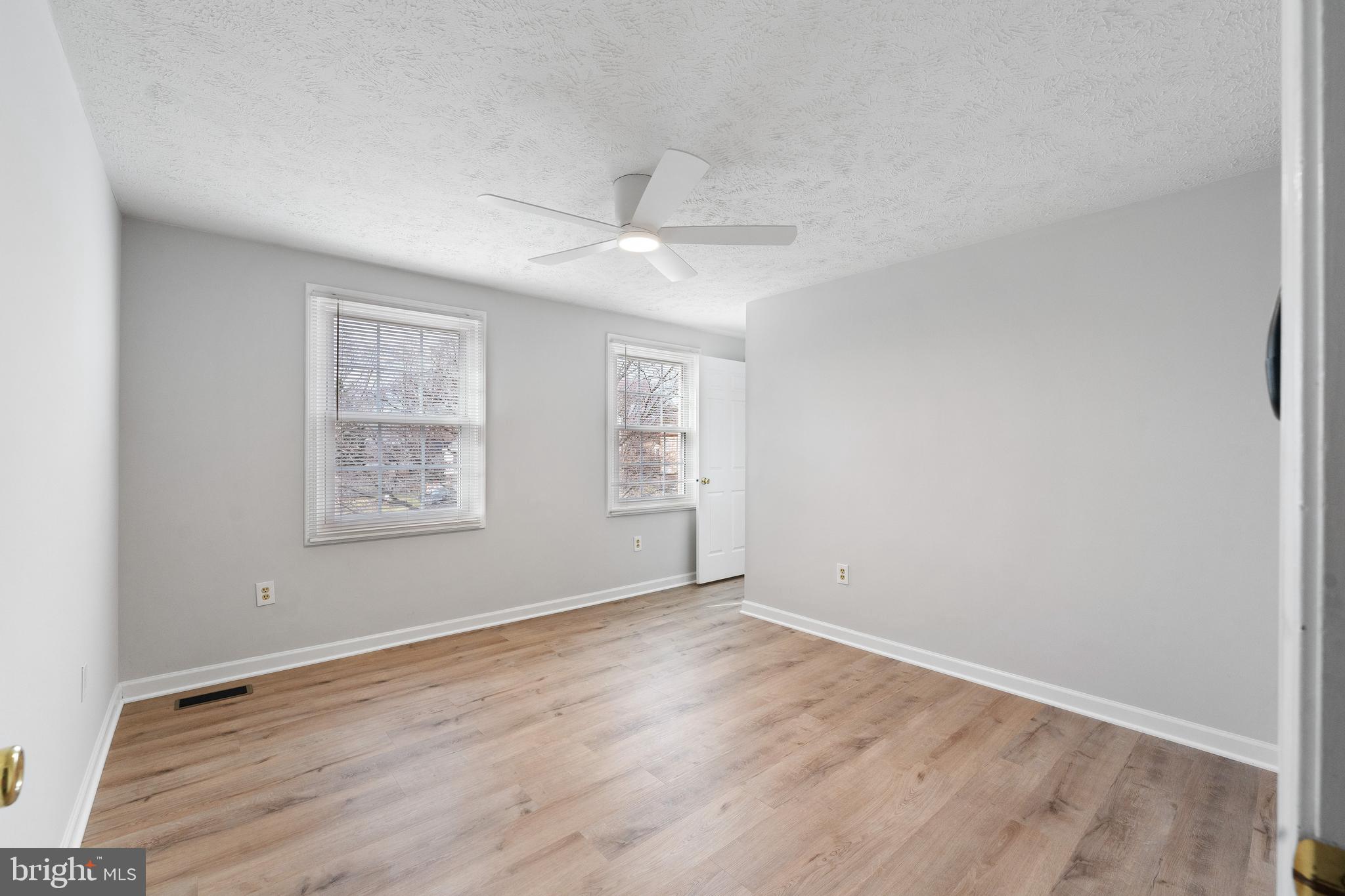 MILL CREEK SOUTH - Residential Lease