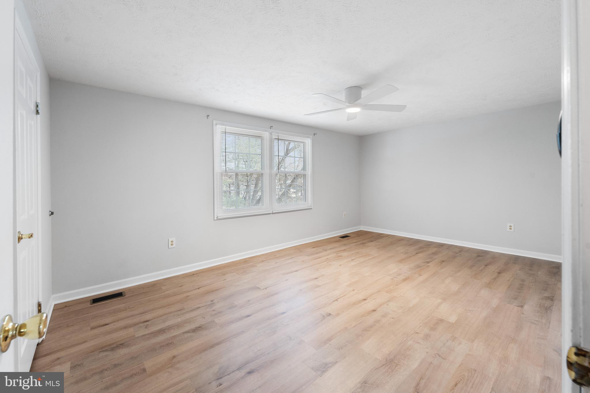 MILL CREEK SOUTH - Residential Lease