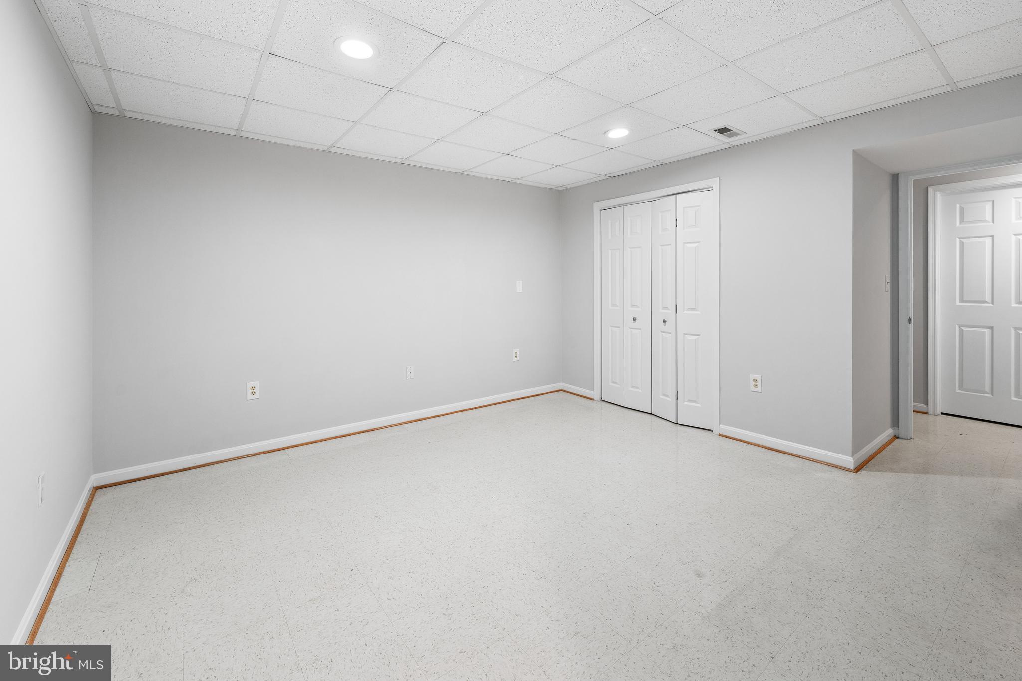 MILL CREEK SOUTH - Residential Lease