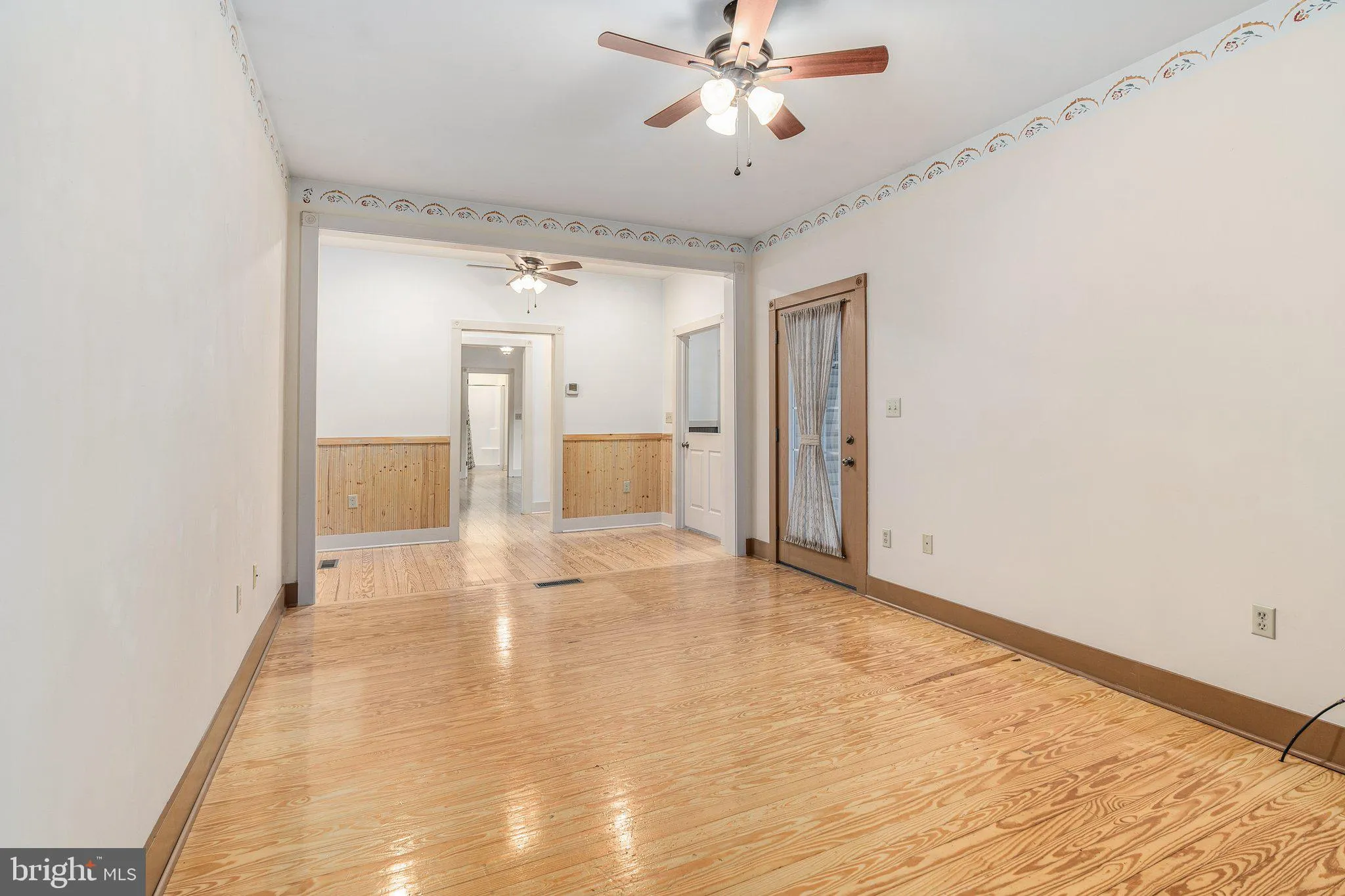 Topton, Pennsylvania 19562, United States, 3 Bedrooms Bedrooms, ,4 BathroomsBathrooms,Residential,Pending,106284