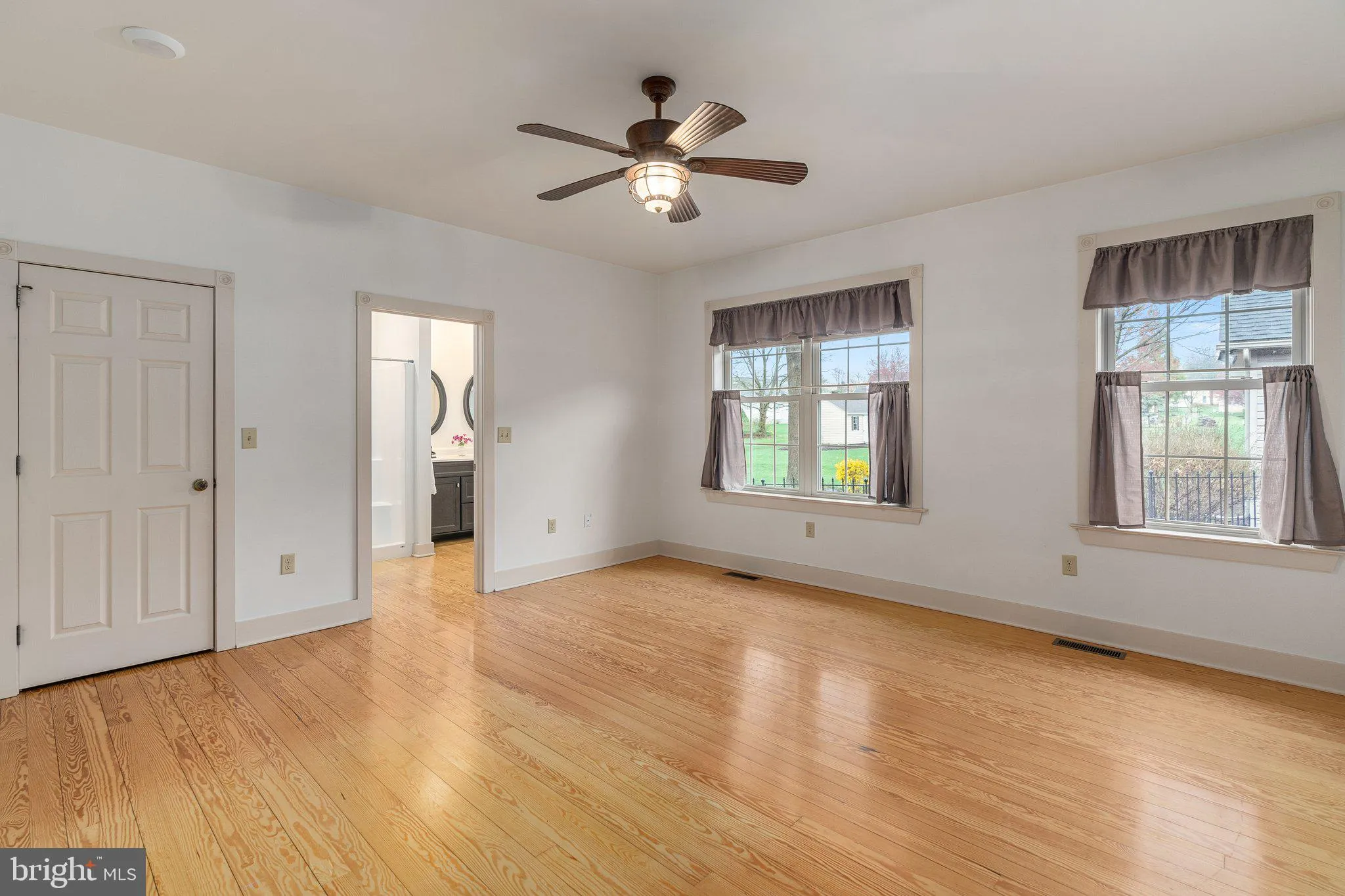 Topton, Pennsylvania 19562, United States, 3 Bedrooms Bedrooms, ,4 BathroomsBathrooms,Residential,Pending,106284