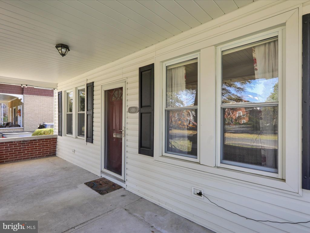 Photo of 1410 Oak Street, LEBANON, PA 17042 (MLS # PALN2023194)