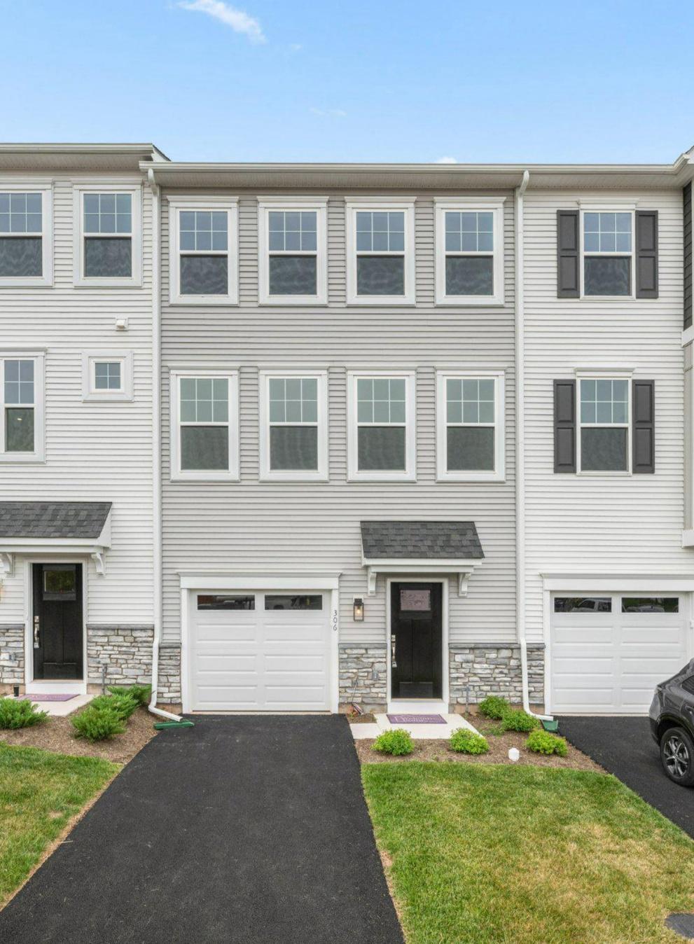 306 EAST SAWYER COURT