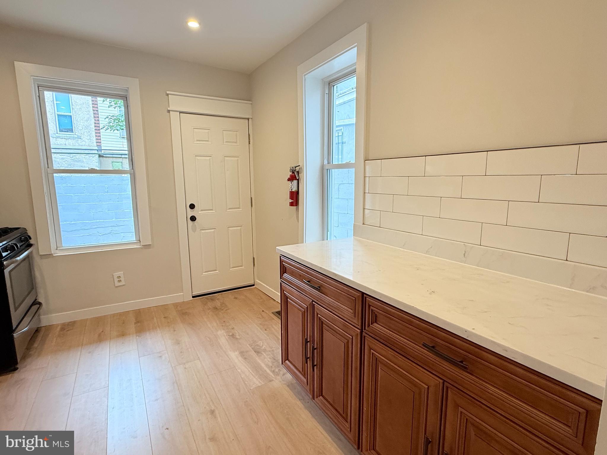 POINT BREEZE - Residential