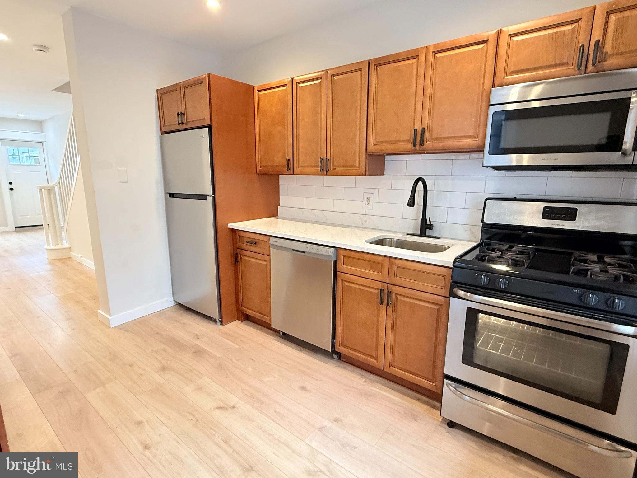 POINT BREEZE - Residential