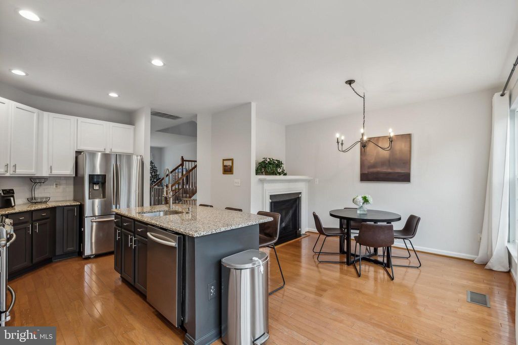 Photo of 44289 Suscon Square, ASHBURN, VA 20147 (MLS # VALO2108404)