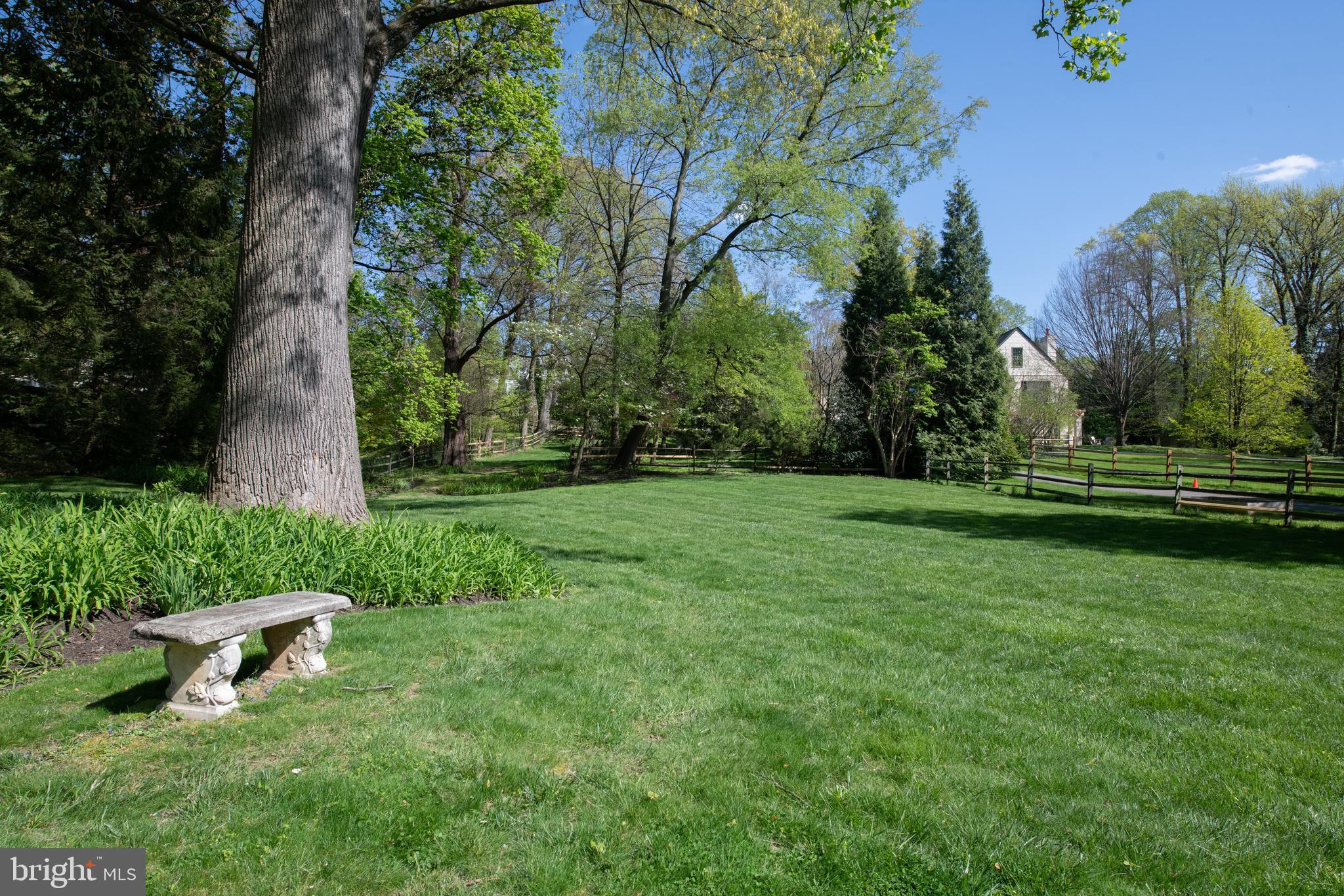 CHESTNUT HILL - Residential