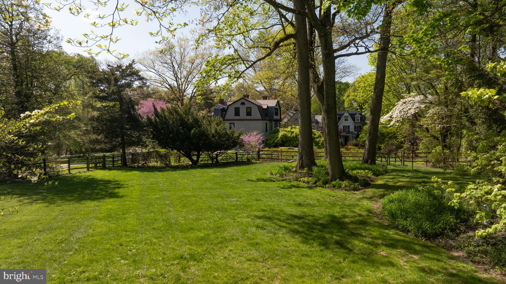 CHESTNUT HILL - Residential