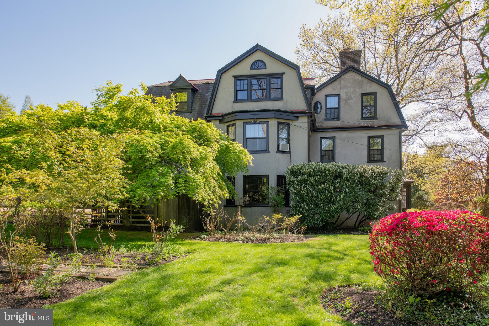 CHESTNUT HILL - Residential