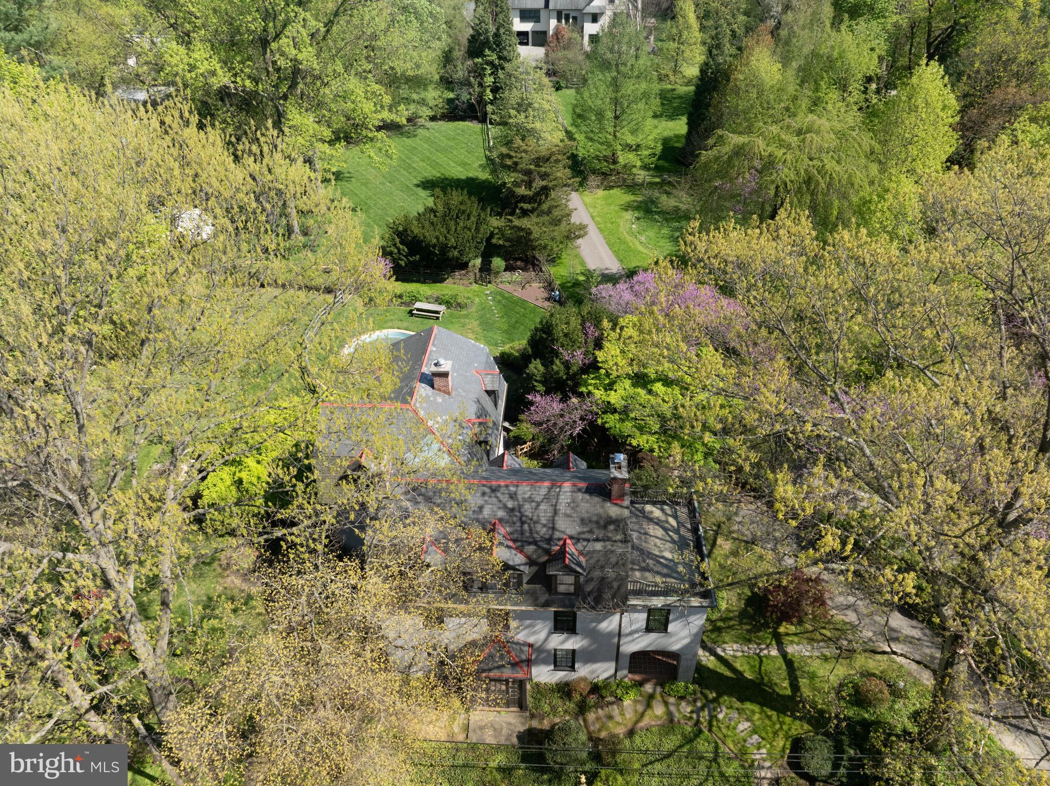 CHESTNUT HILL - Residential