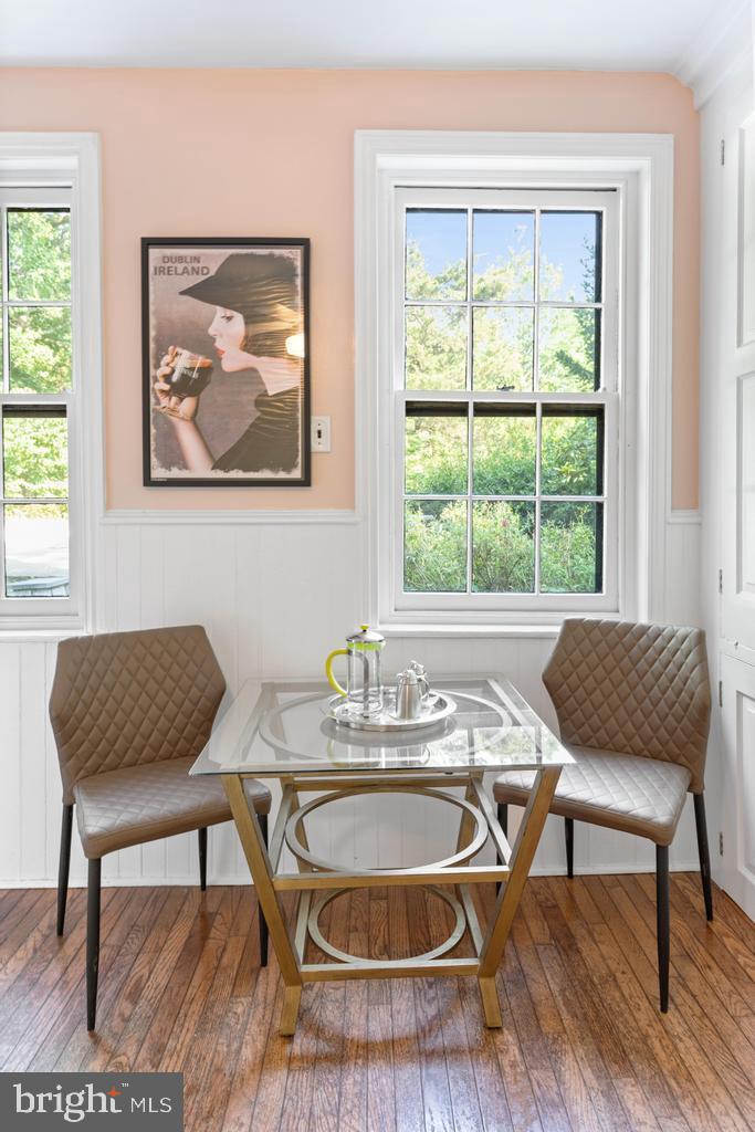 CHESTNUT HILL - Residential