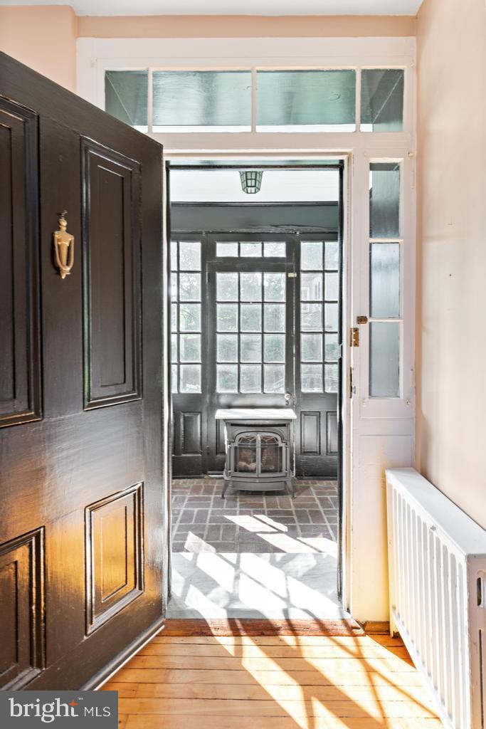 CHESTNUT HILL - Residential