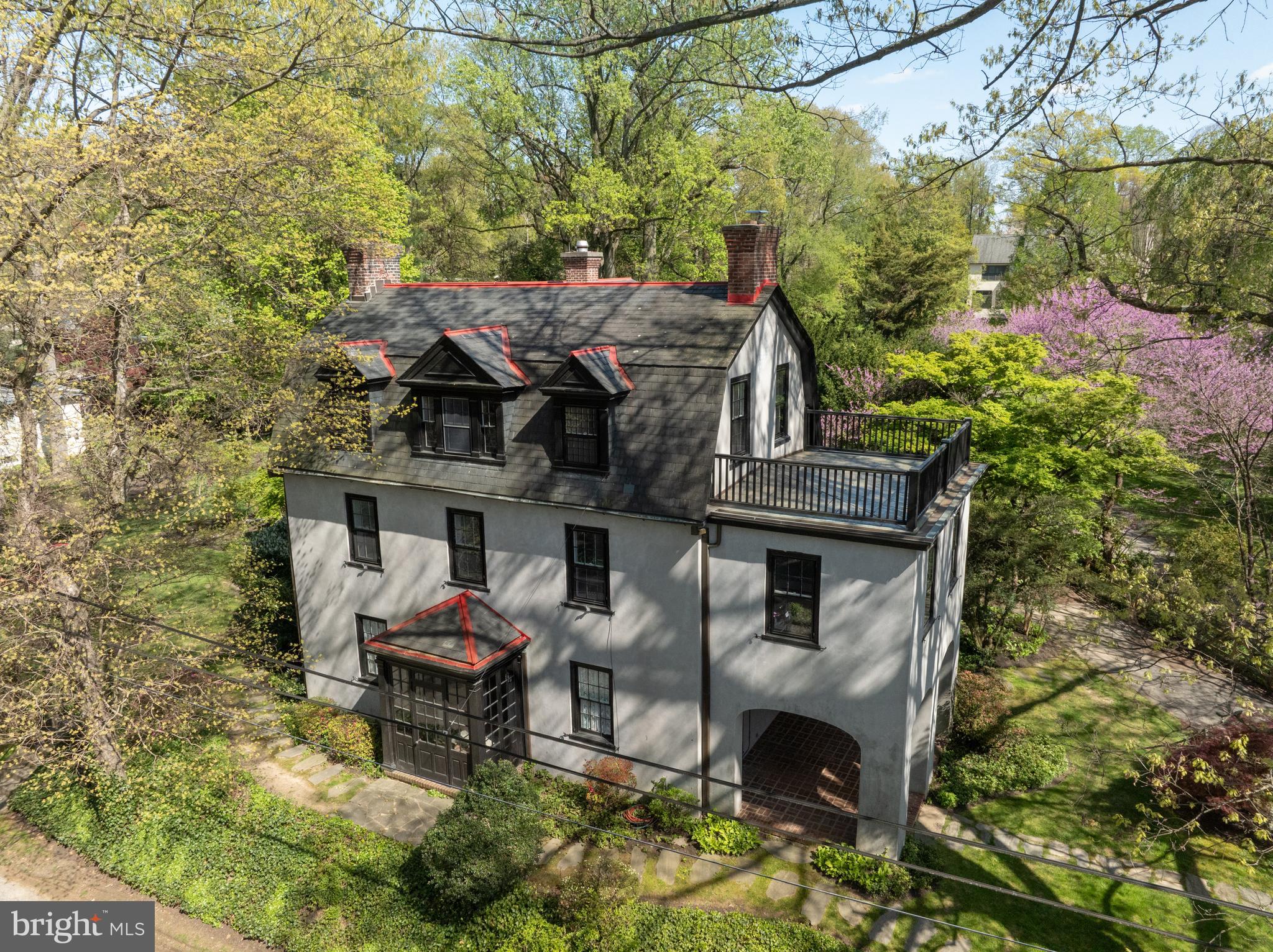 CHESTNUT HILL - Residential