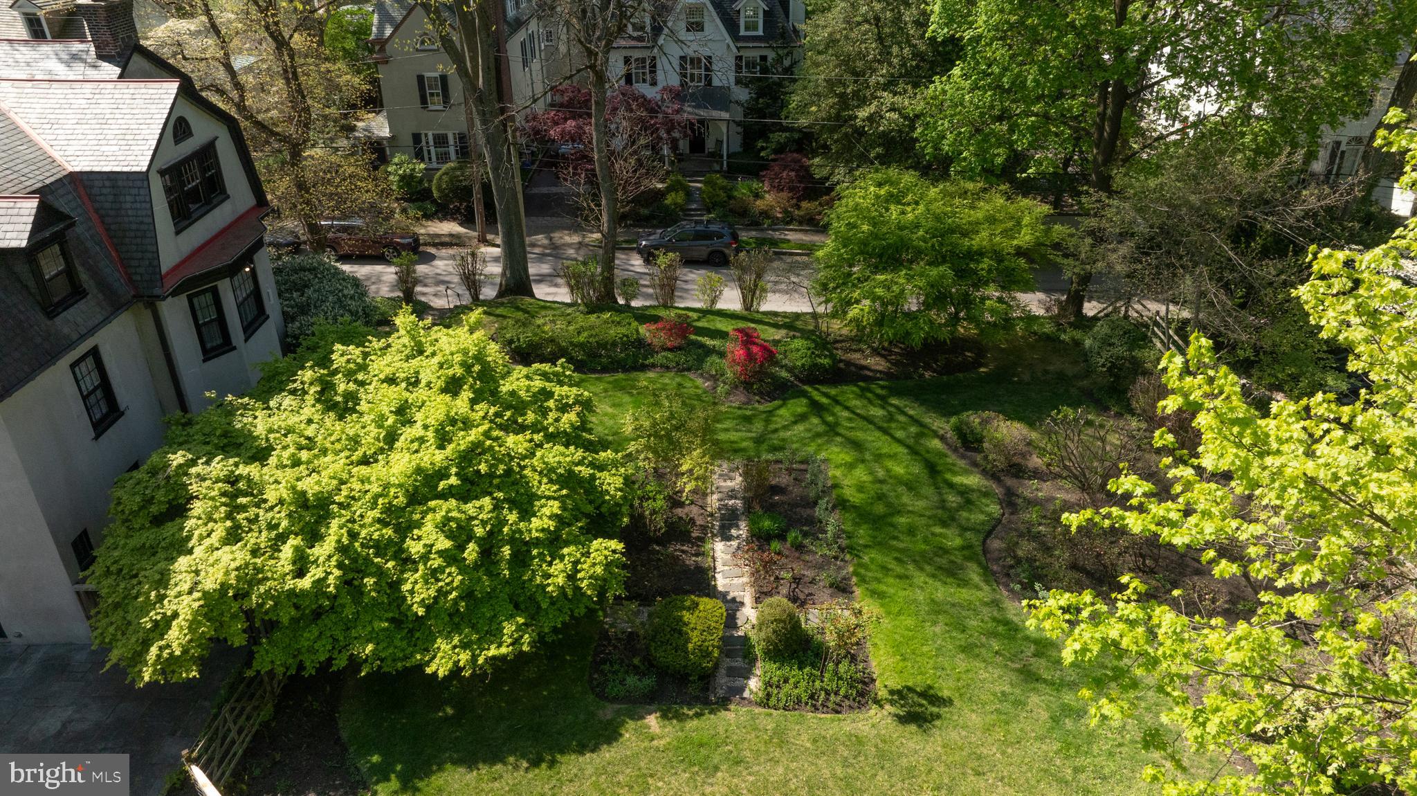 CHESTNUT HILL - Residential