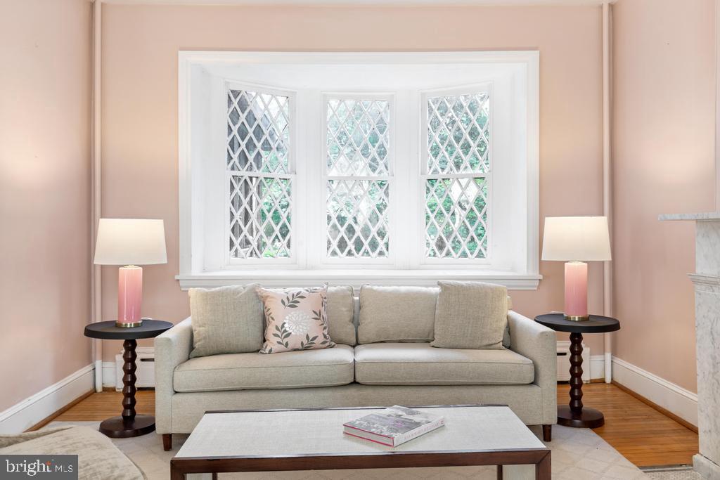 CHESTNUT HILL - Residential