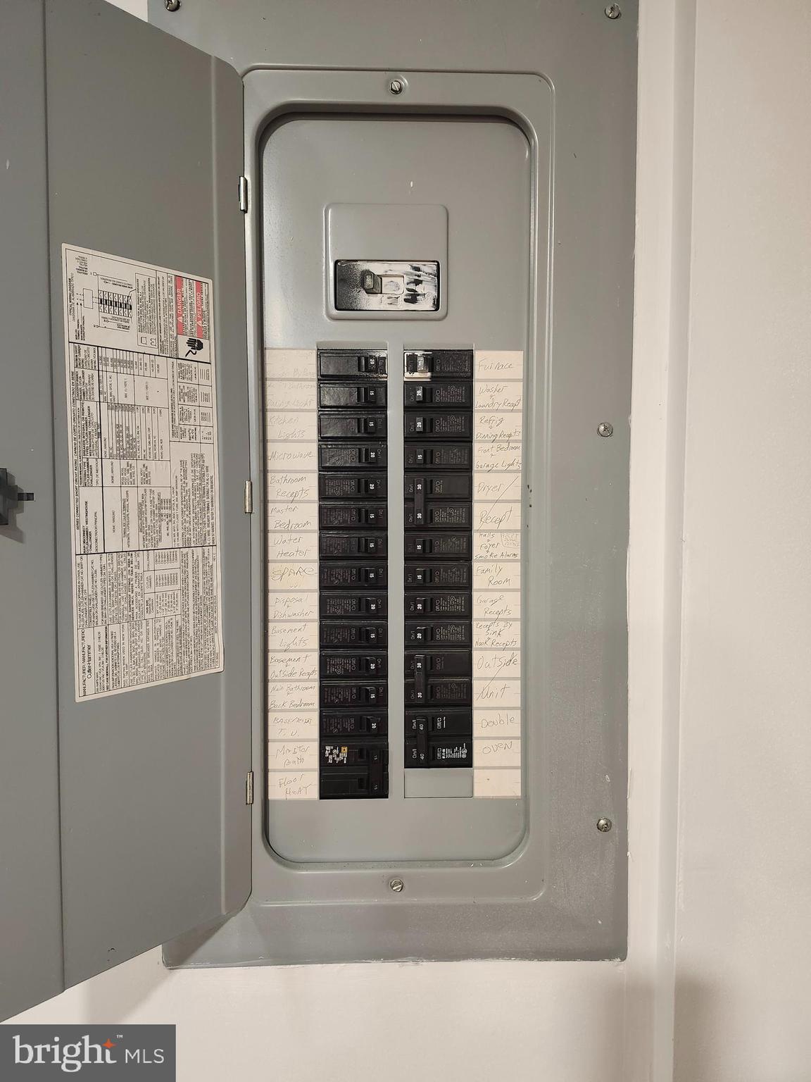 WOODS EDGE - Residential