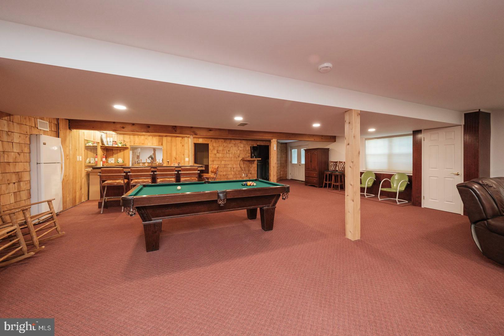 WOODS EDGE - Residential