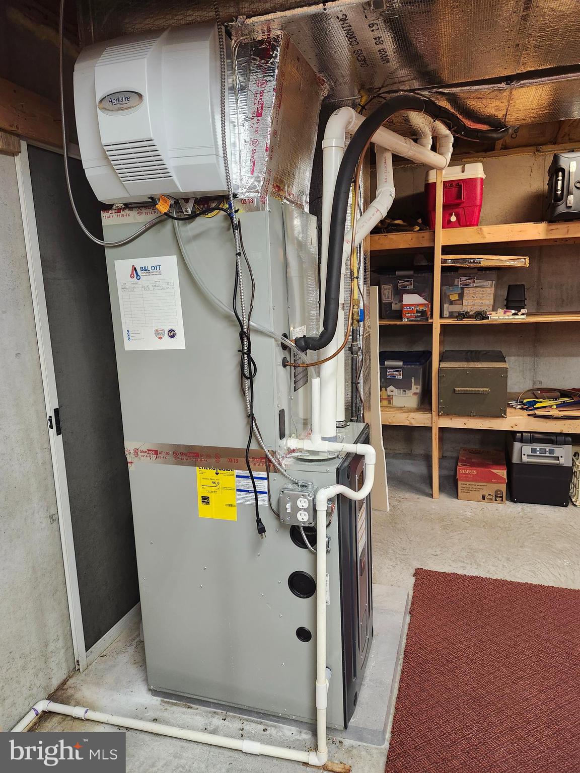 WOODS EDGE - Residential